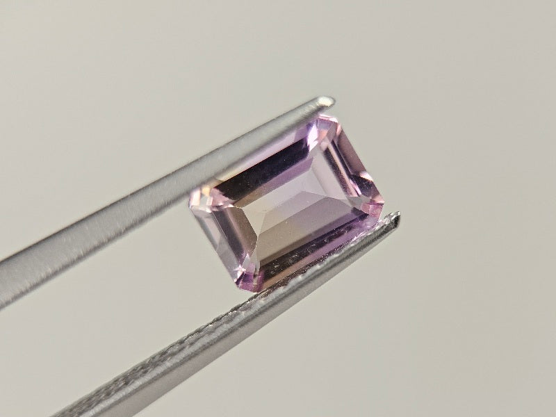 AMT-49　アメトリン　0.83ct