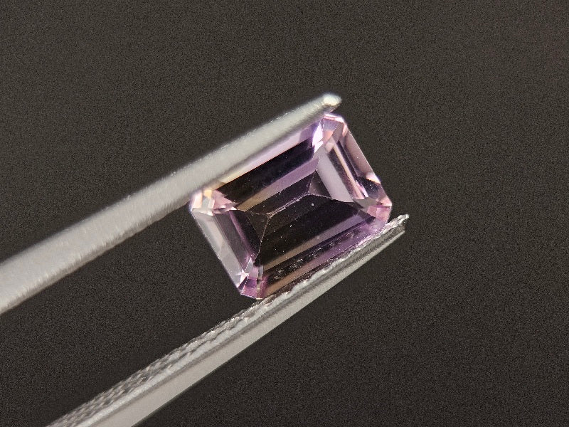 AMT-49　アメトリン　0.83ct