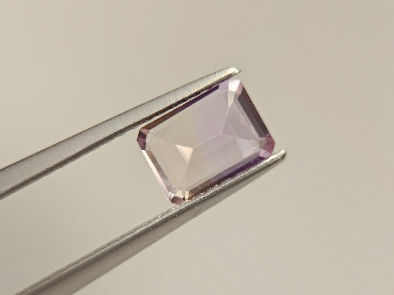 AMT-49　アメトリン　0.83ct