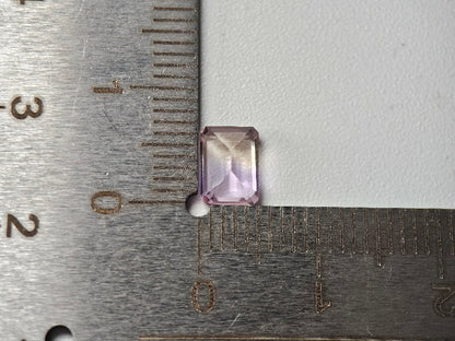 AMT-49　アメトリン　0.83ct