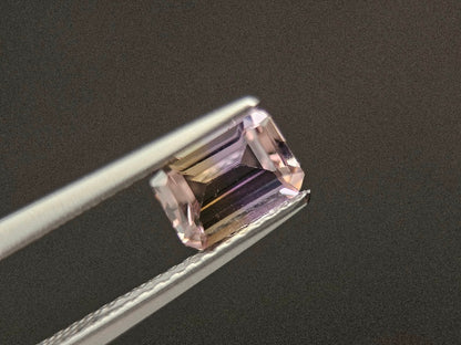 AMT-50　アメトリン　0.76ct