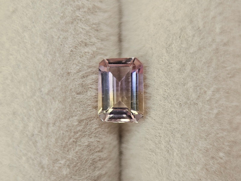 AMT-50　アメトリン　0.76ct