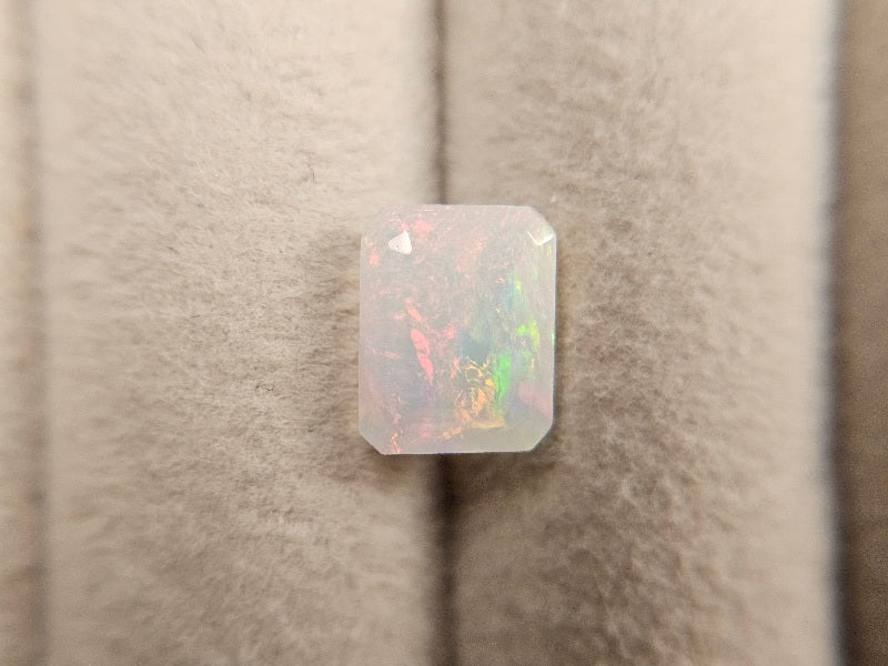 OP-127　オパール　1.66ct