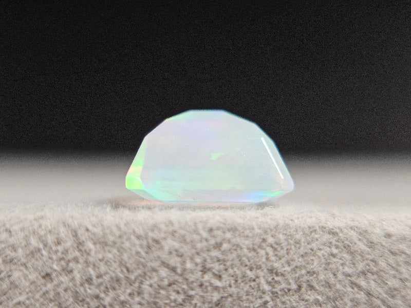 OP-129　オパール　1.61ct