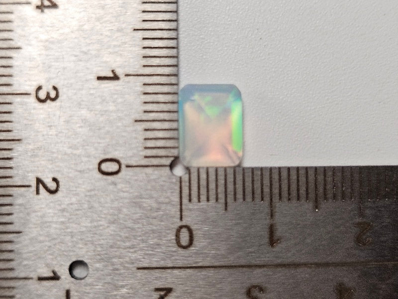 OP-130　オパール　1.58ct
