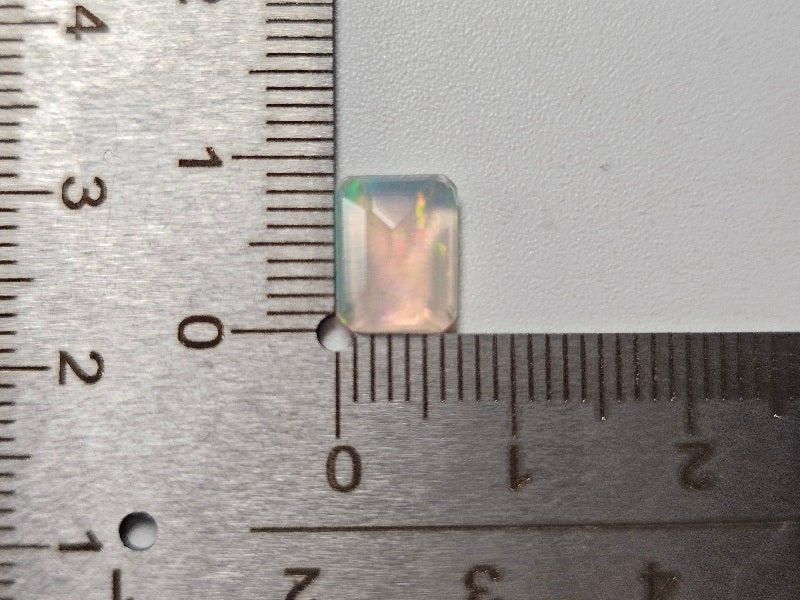 OP-132　オパール　1.45ct
