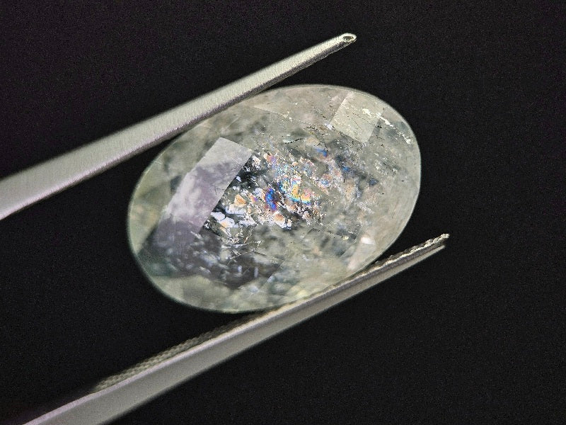 ALB-3　虹入り！アルバイト　6.74ct