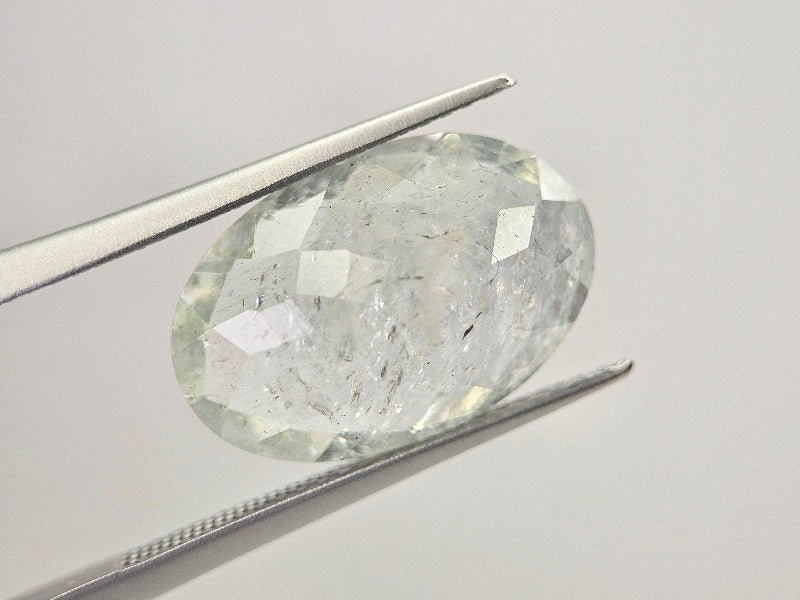 ALB-3　虹入り！アルバイト　6.74ct
