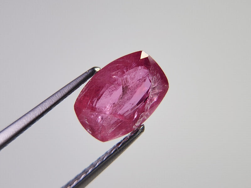 SA-151　蛍光！サファイア　1.71ct
