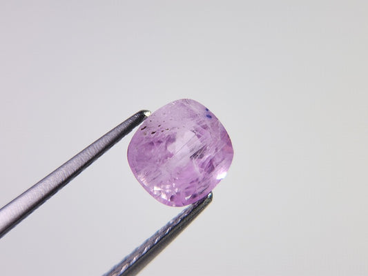 SA-153　蛍光！サファイア　1.51ct