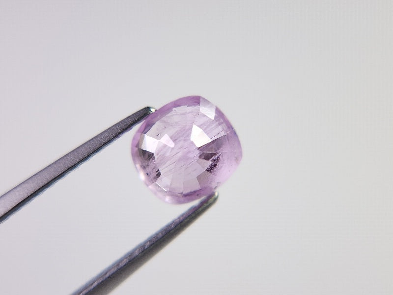 SA-153　蛍光！サファイア　1.51ct