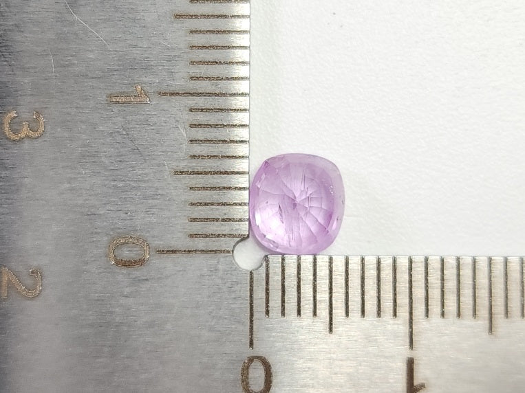 SA-153　蛍光！サファイア　1.51ct