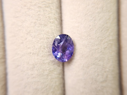 SA-155　蛍光！サファイア　1.36ct