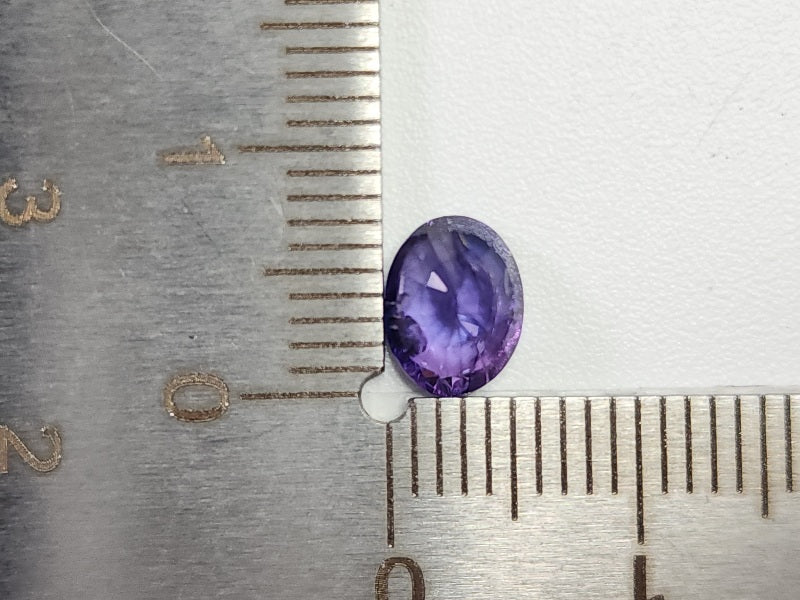 SA-155　蛍光！サファイア　1.36ct