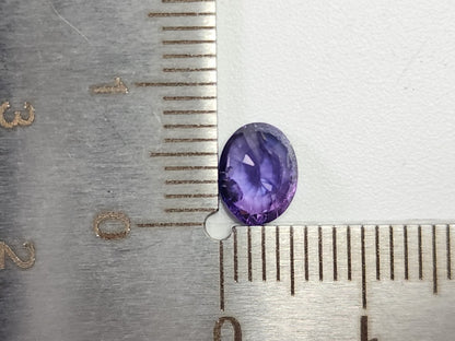 SA-155　蛍光！サファイア　1.36ct