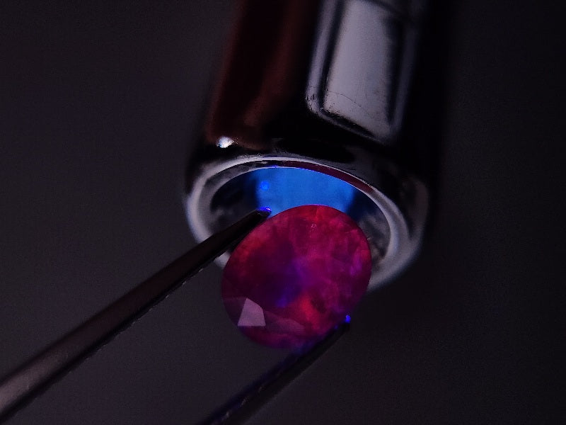 SA-161　蛍光！サファイア　1.00ct