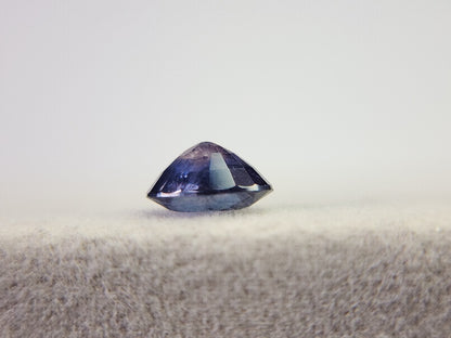 SA-161　蛍光！サファイア　1.00ct