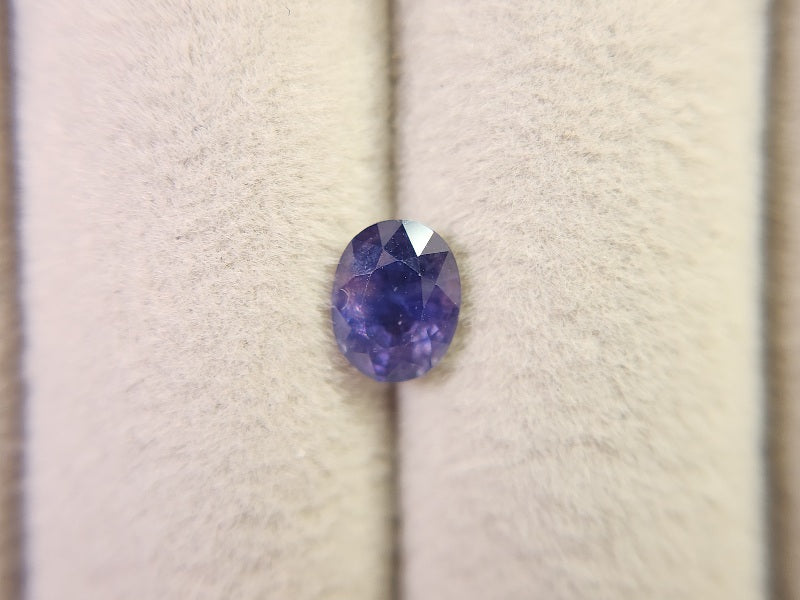 SA-161　蛍光！サファイア　1.00ct