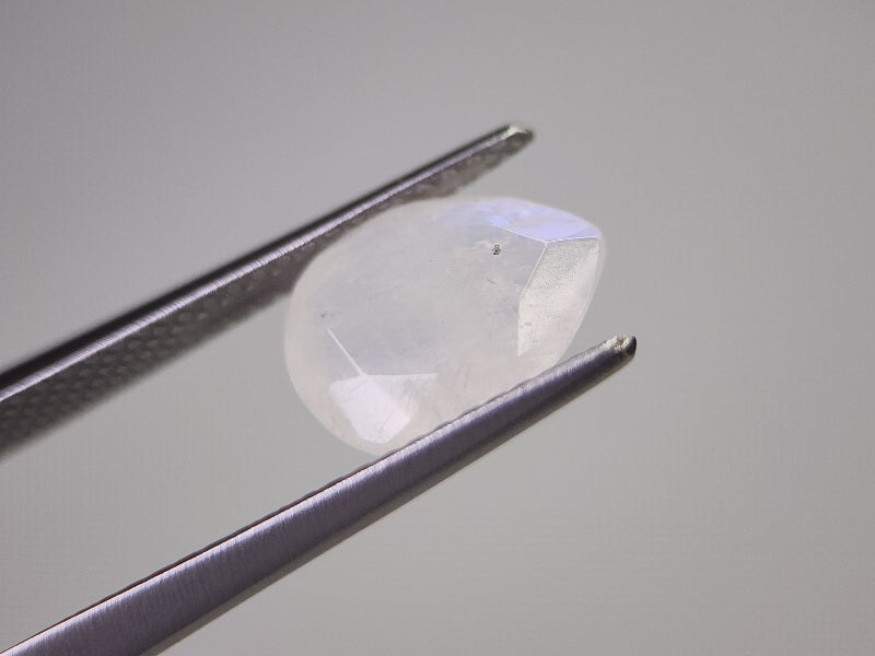 【500円均一】10/26新着！　ブルームーンストーン　2.04ct　6