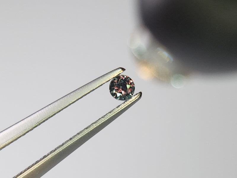 bbGA-6　ベキリーブルーガーネット　0.07ct