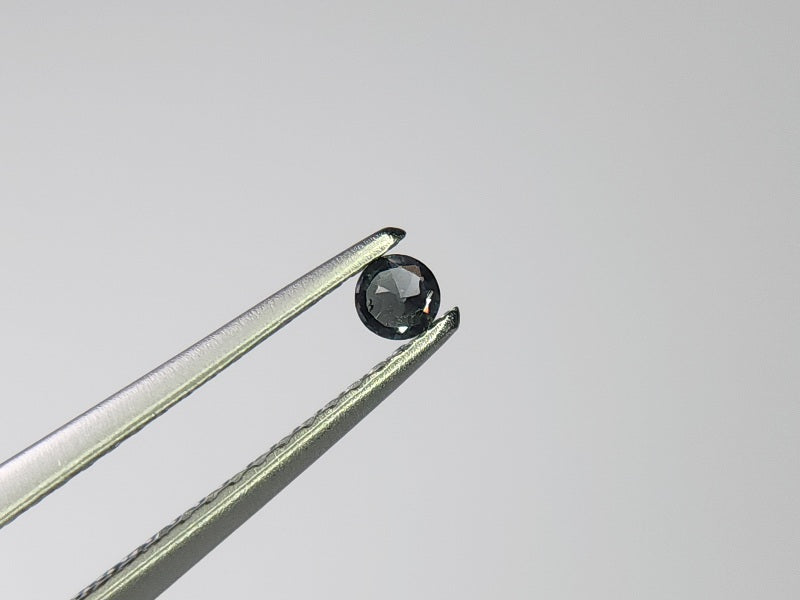 bbGA-6　ベキリーブルーガーネット　0.07ct