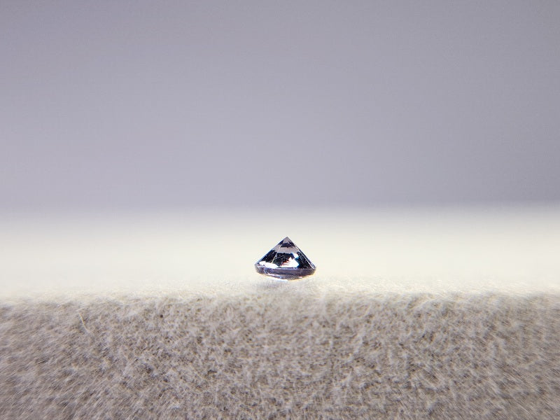 bbGA-1　ベキリーブルーガーネット　0.08ct