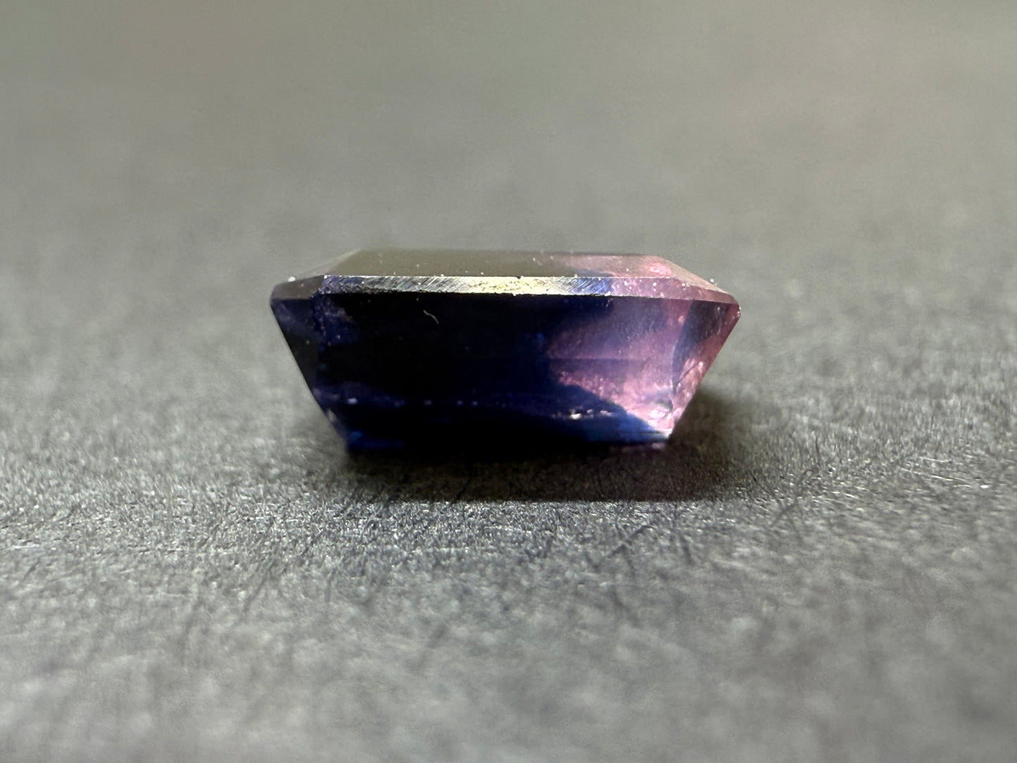 0301 ウィンザーサファイア　0.94ct