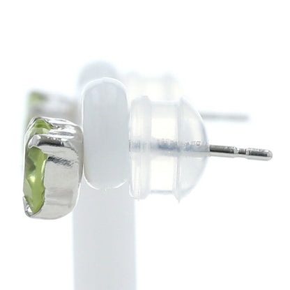 - LUMIS from toyoloose - PT900 ペリドット 5mm 0.70ct  ピアス