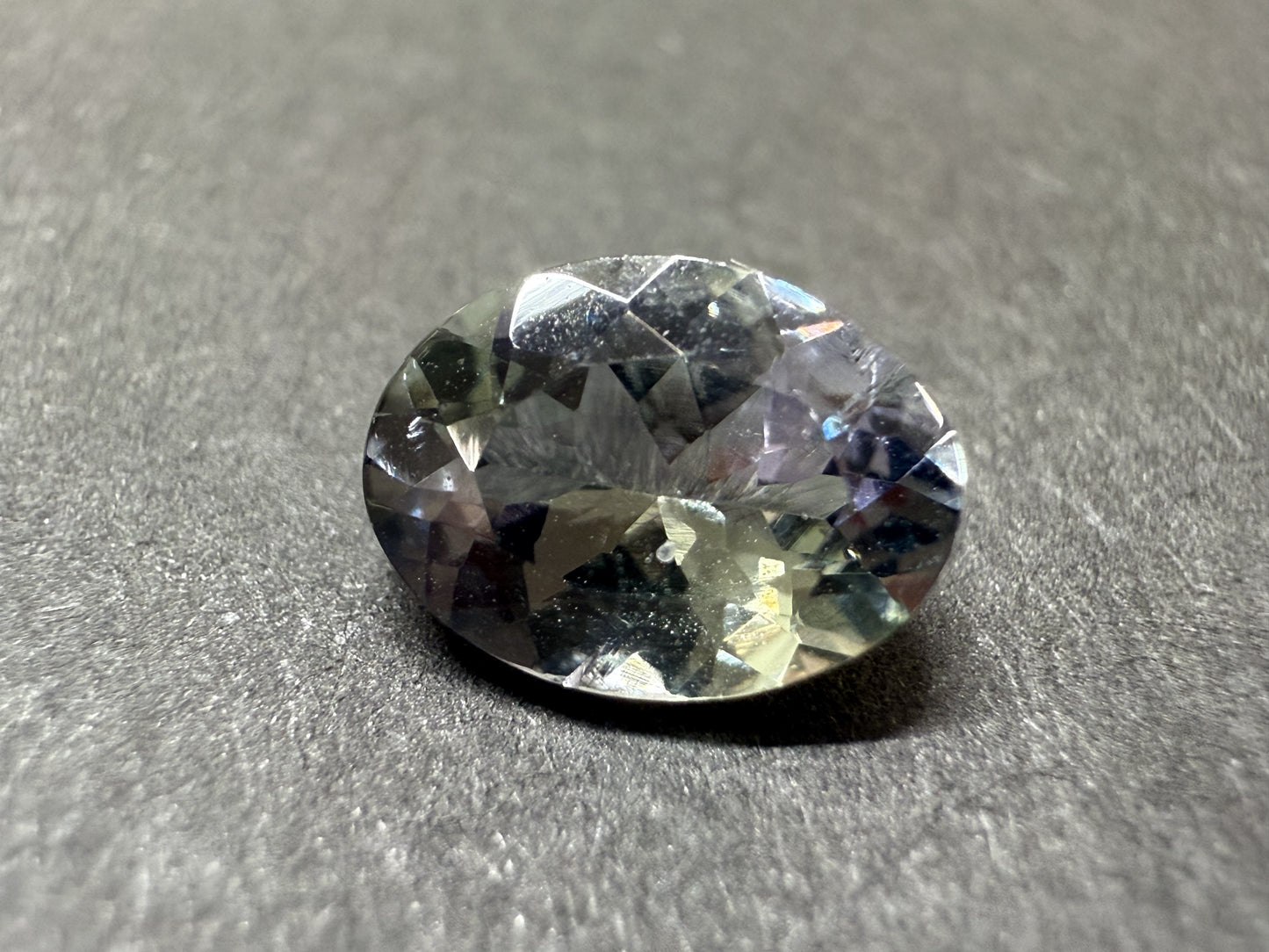 0042　バイカラータンザナイト 1.27ct