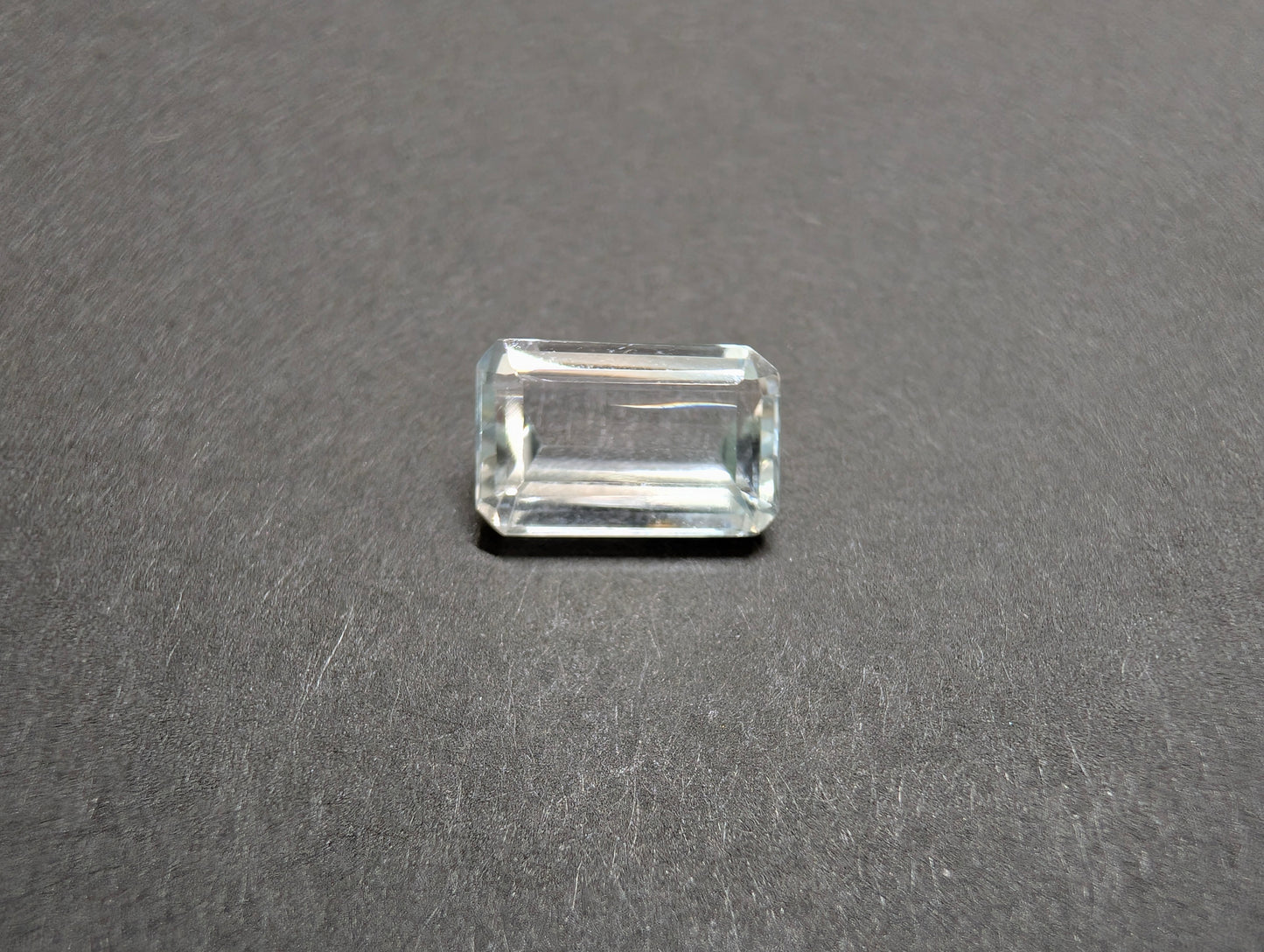 0049　バイカラートパーズ　4.05ct