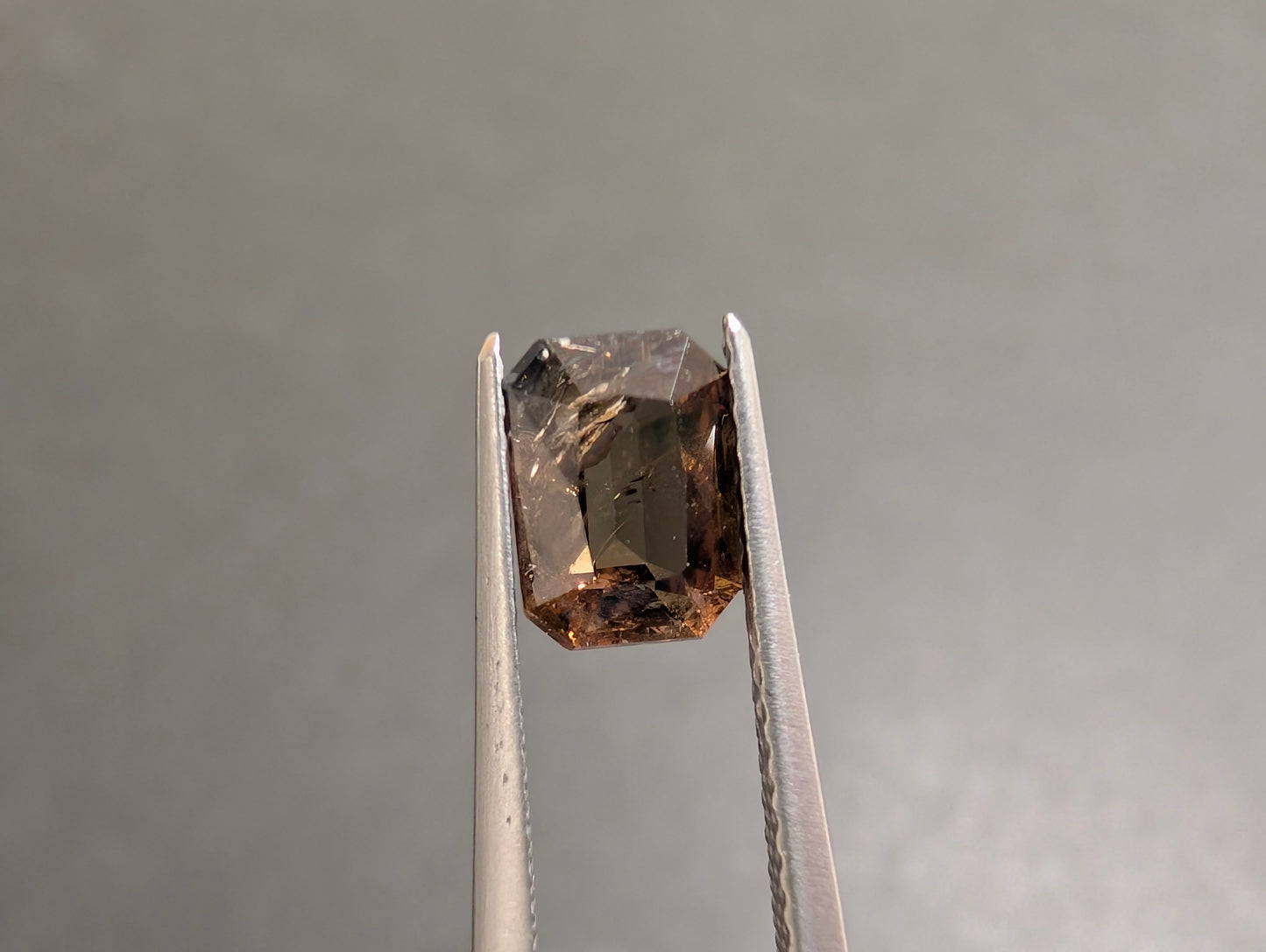 0556　アキシナイト　1.24ct