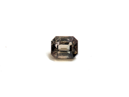 0559　アキシナイト　0.78ct