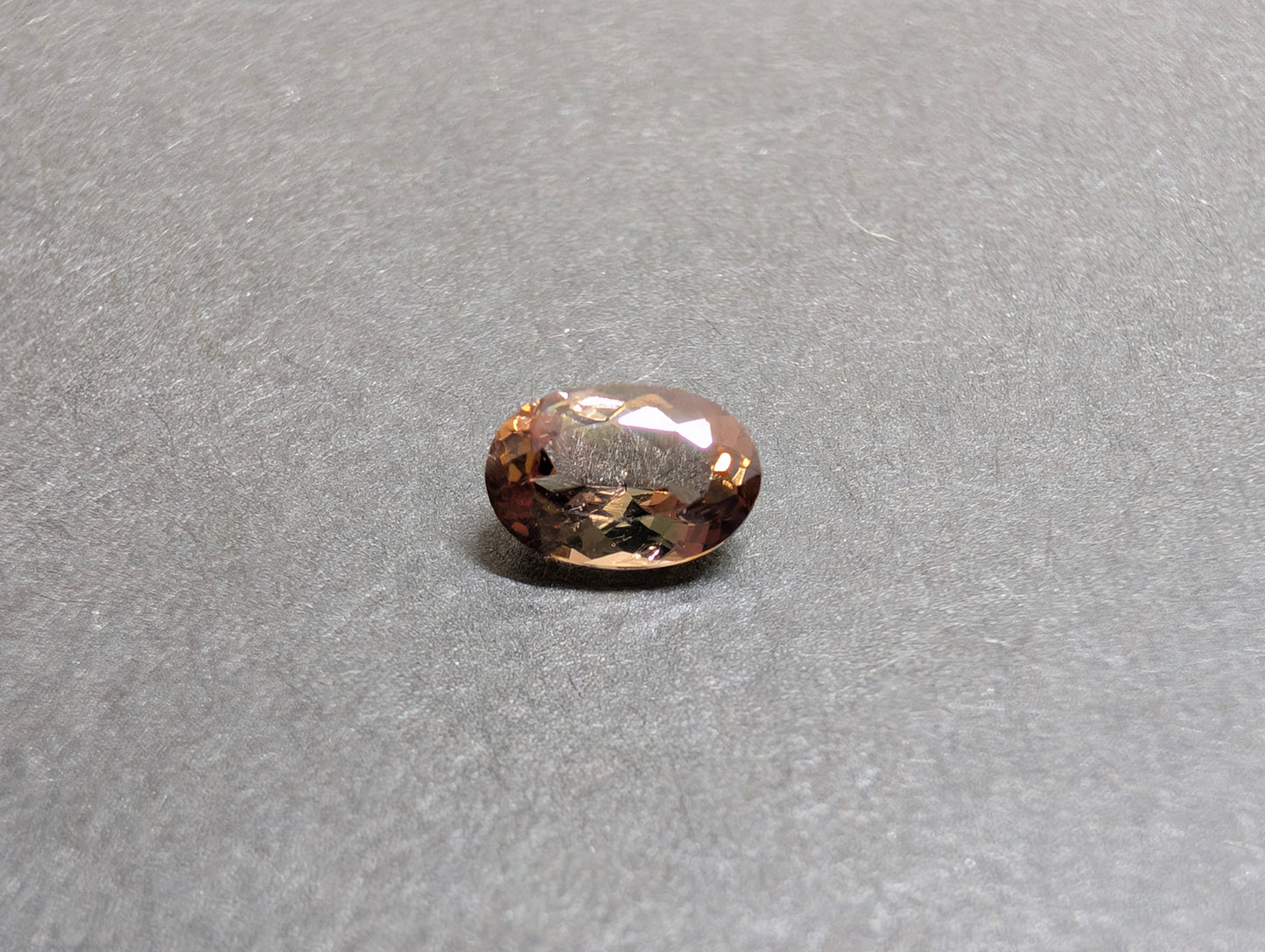 0561　アキシナイト　0.63ct