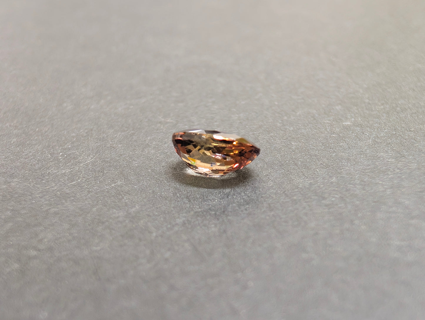 0561　アキシナイト　0.63ct