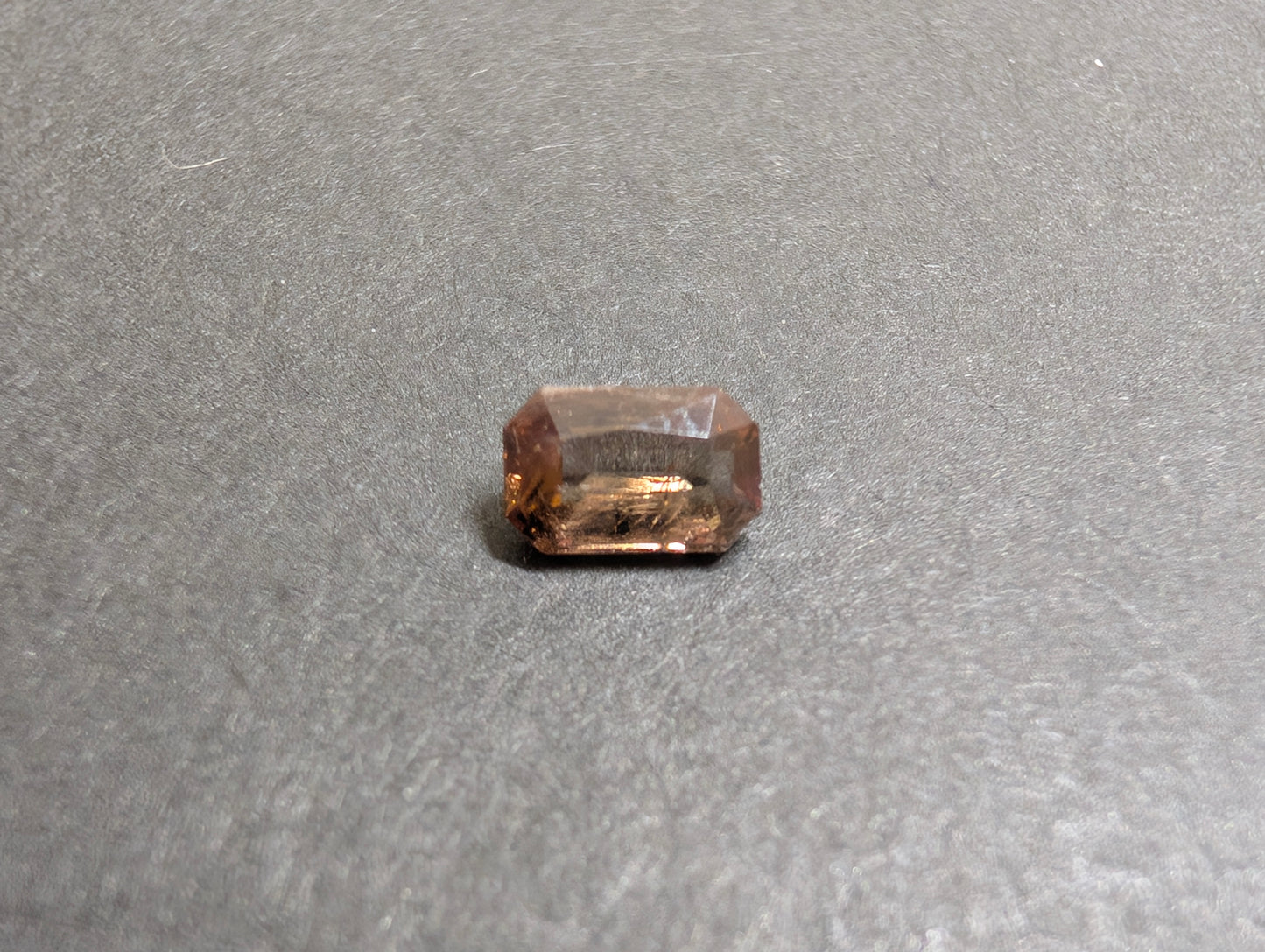 0562　アキシナイト　0.49ct