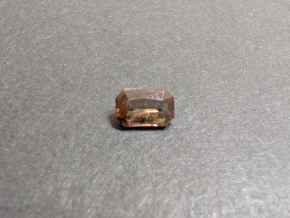 0562　アキシナイト　0.49ct