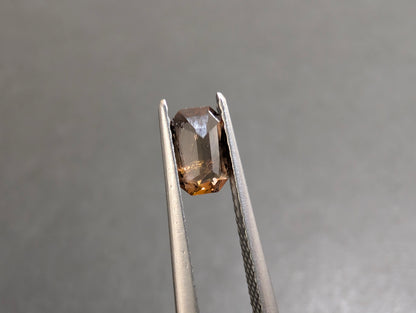 0562　アキシナイト　0.49ct