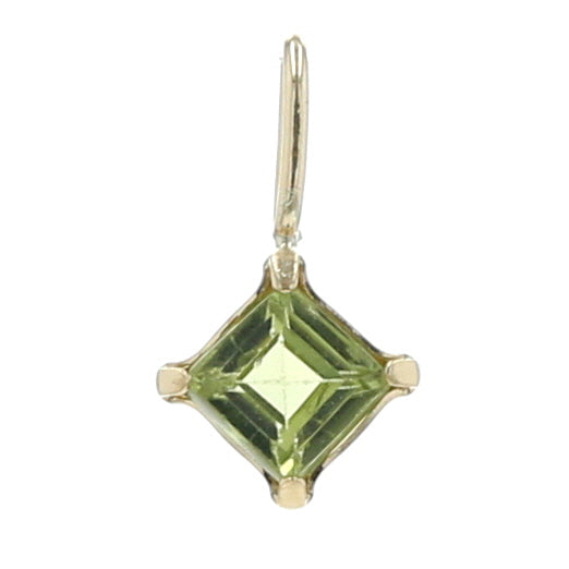 - LUMIS from toyoloose - K18 ペリドット 3mm 0.15ct トップ