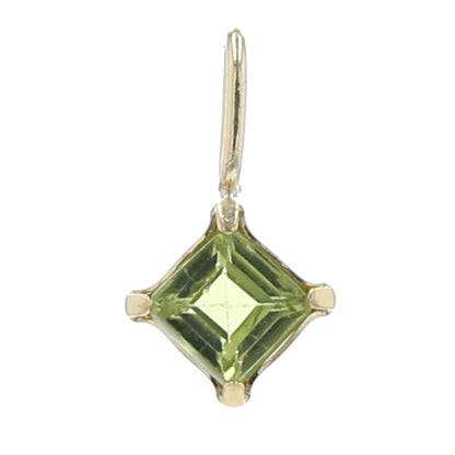 - LUMIS from toyoloose - K18 ペリドット 3mm 0.15ct トップ