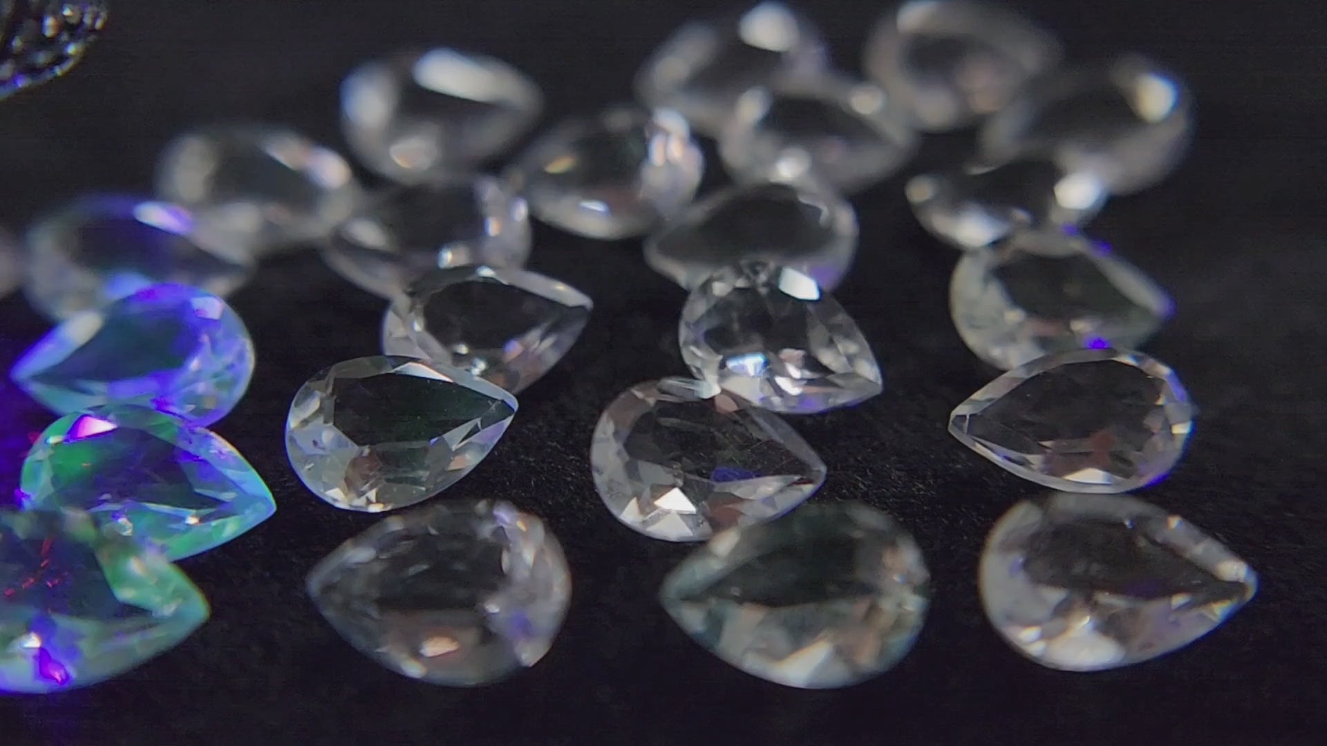 ハイライト・オパール・オン・フローライト HOP【ランダム発送】ハイアライトオパール【1石あたり約0.32ct