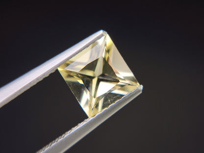 0091-9　イエローラブラドライト　1.46ct