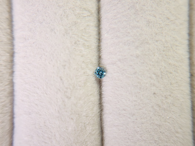 blDM-t-12　ブルーダイヤモンド(トリートメント)　0.03ct
