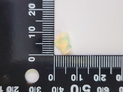 0914-9　さざれオパール（穴あき）　0.95ct