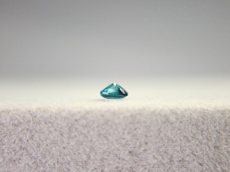 0946-7 グランディディエライト 0.13ct – 東洋ルース公式オンラインストア