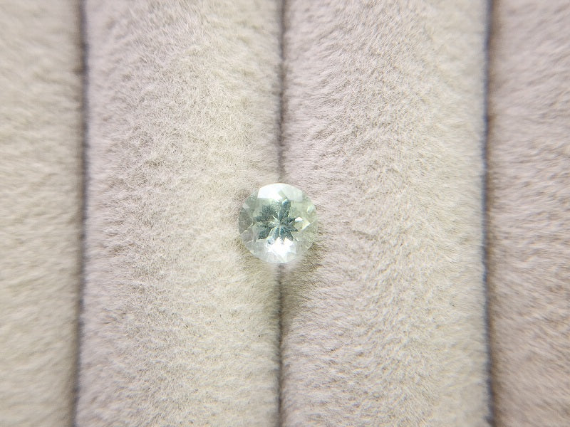 gBE-27　グリーンベリル　0.79ct
