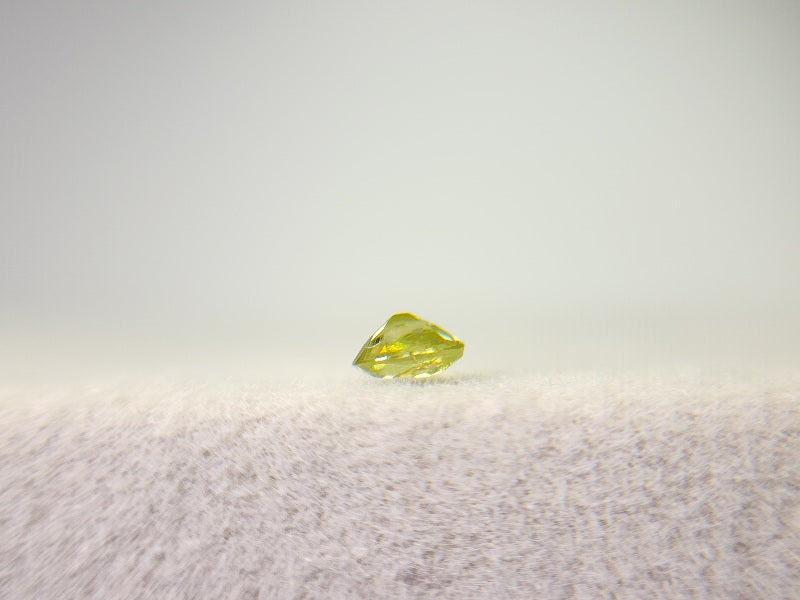 0932-1-14　スフェーン　0.12ct