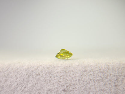 0932-1-14　スフェーン　0.12ct