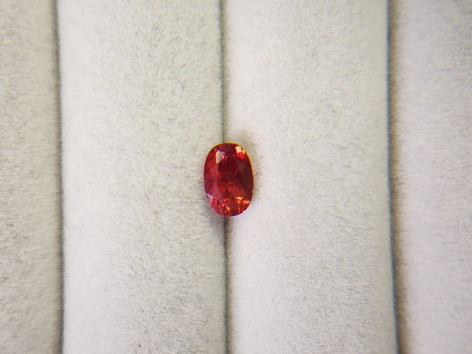 0152-1-16　バイカラーアンデシン　0.53ct