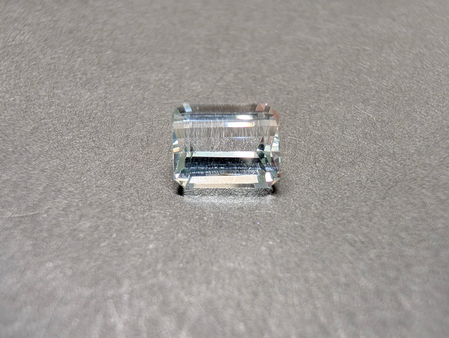 0083 バイカラートパーズ 3.40ct