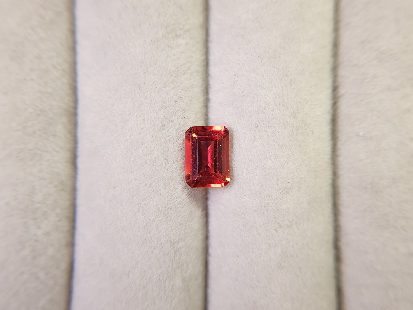0151-1-3　バイカラーアンデシン　0.99ct